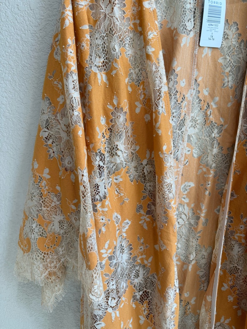 NWT Torrid Floral Lace Kimono - Picture 4 of 6